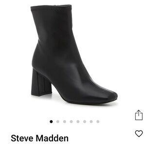 Steve Madden Black Heeled Boots Sleek Design